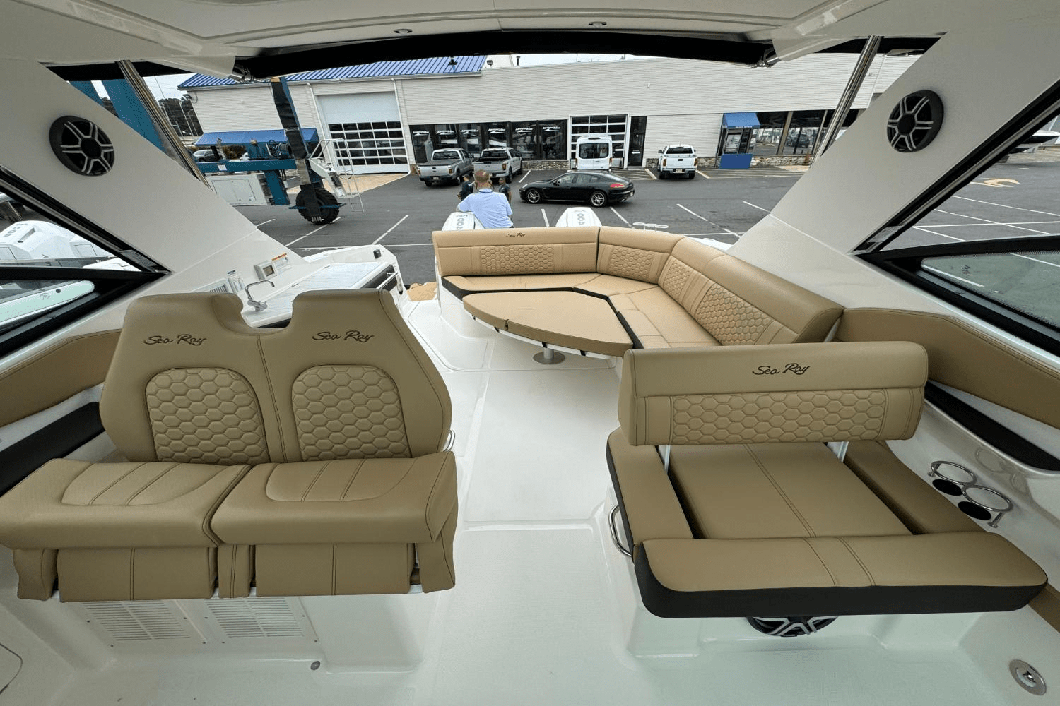 2026 Sea Ray 320DA-OB Image Thumbnail #22