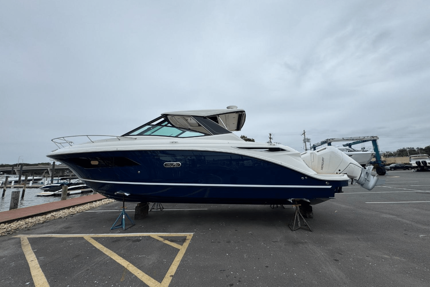 2026 Sea Ray 320DA-OB Image Thumbnail #1