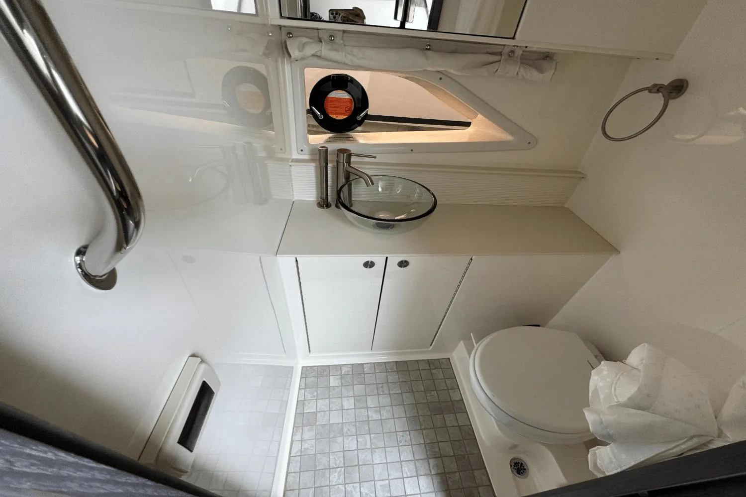 2026 Sea Ray Sundancer 320 Outboard Image Thumbnail #39