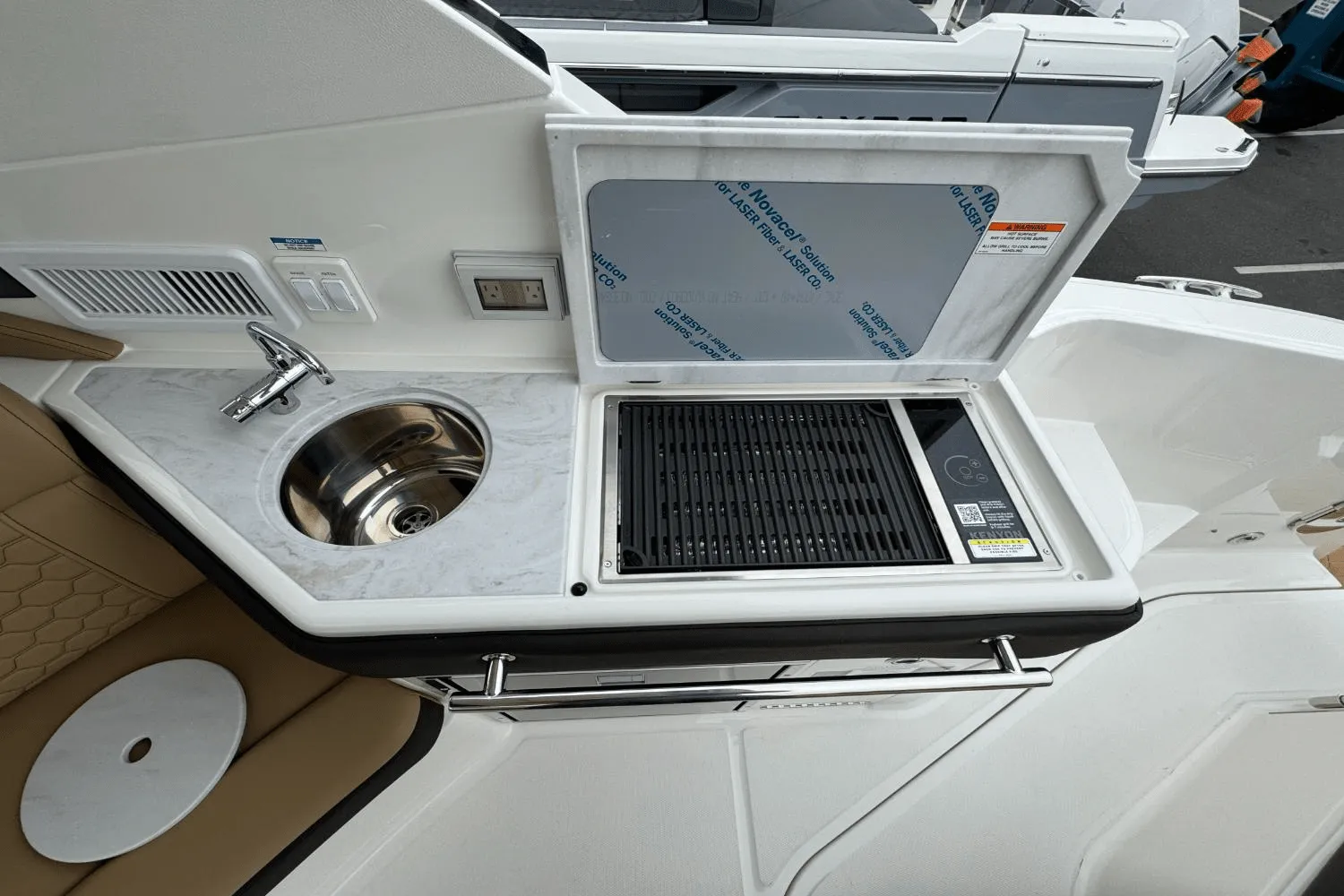 2026 Sea Ray Sundancer 320 Outboard Image Thumbnail #16