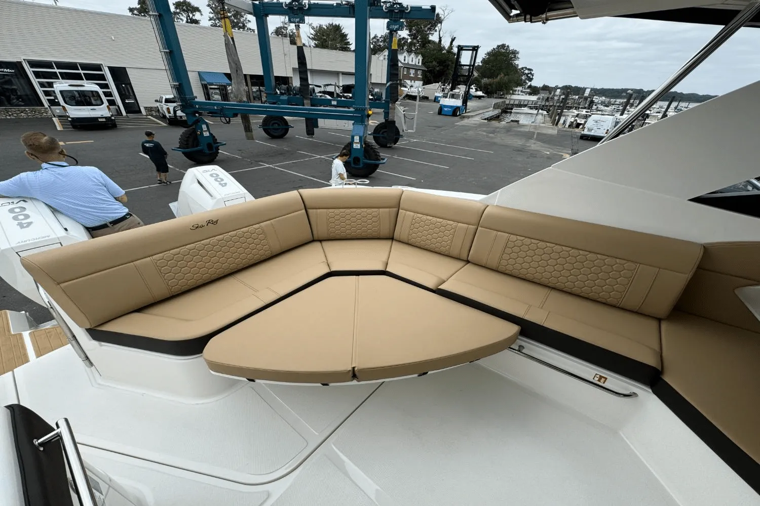 2026 Sea Ray Sundancer 320 Outboard Image Thumbnail #8