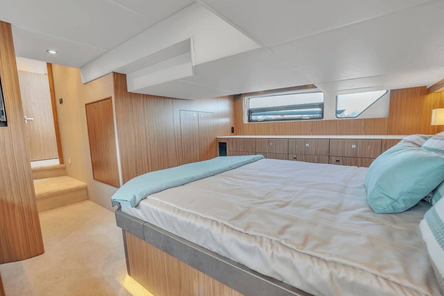 2025 Cruisers Yachts 46 Cantius Image Thumbnail #38