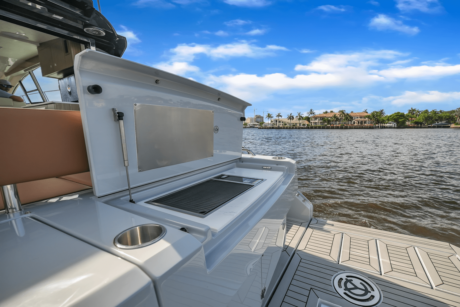 2025 Cruisers Yachts 46 Cantius Image Thumbnail #11