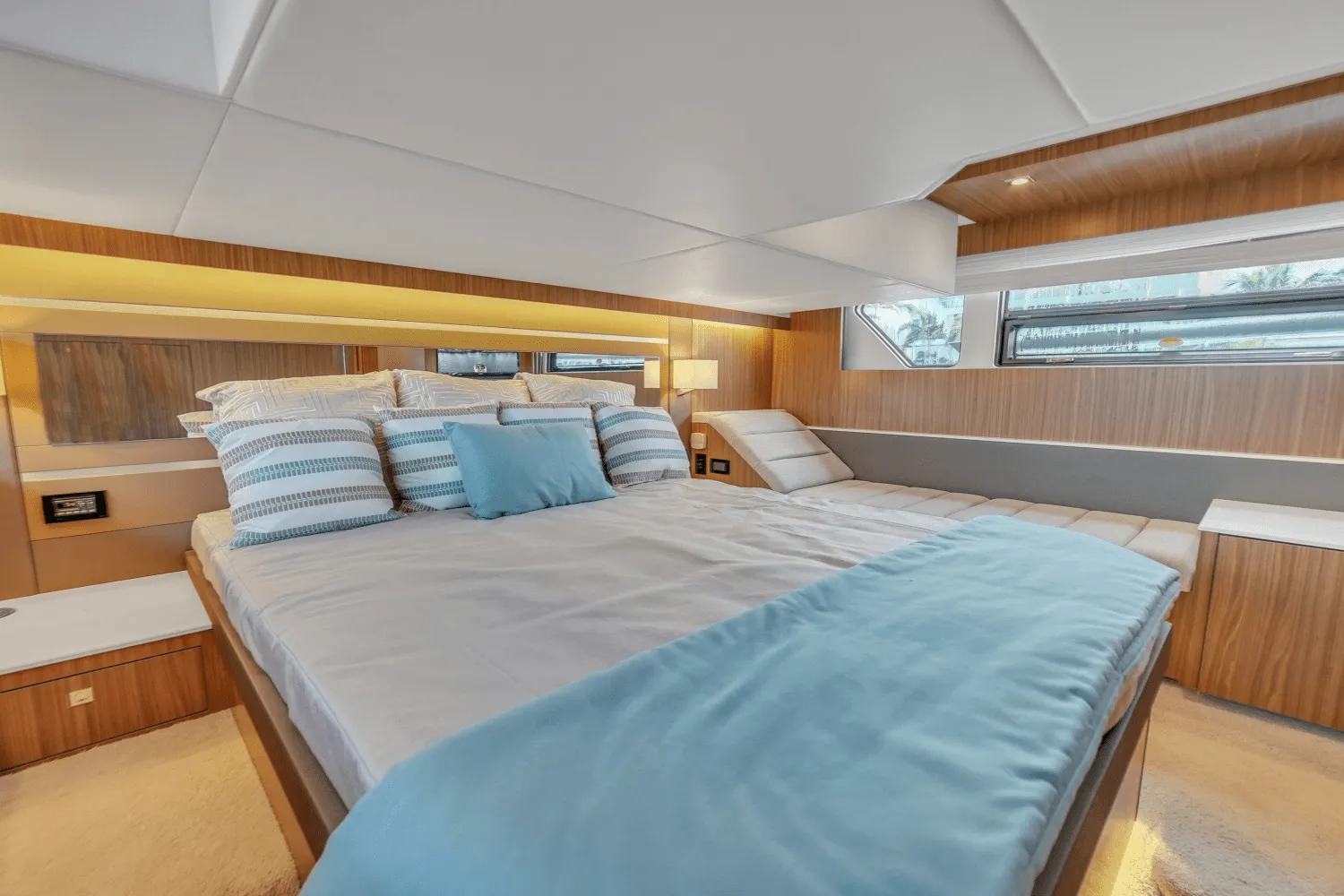 2025 Cruisers Yachts 46 Cantius Image Thumbnail #41