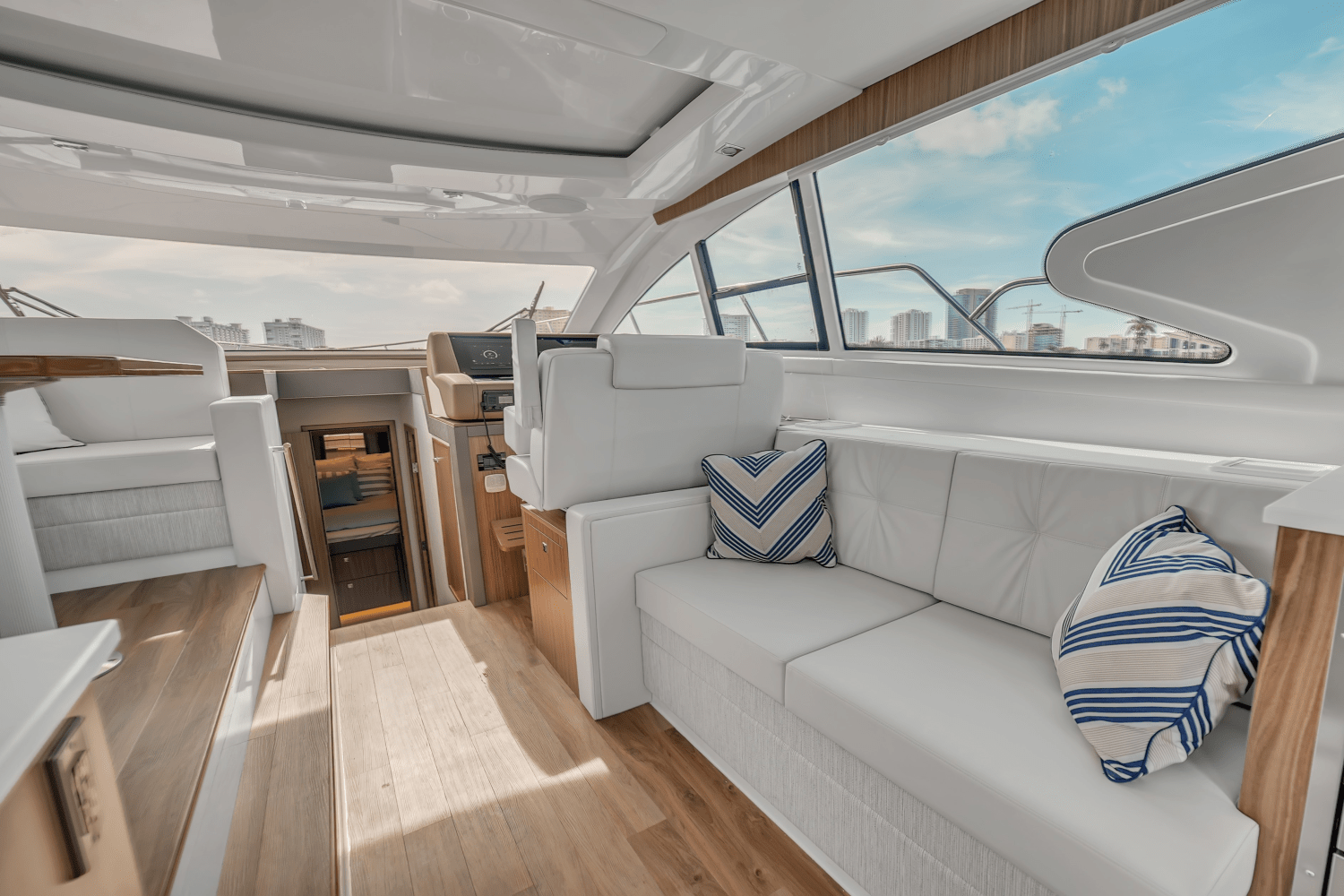 2025 Cruisers Yachts 46 Cantius Image Thumbnail #29