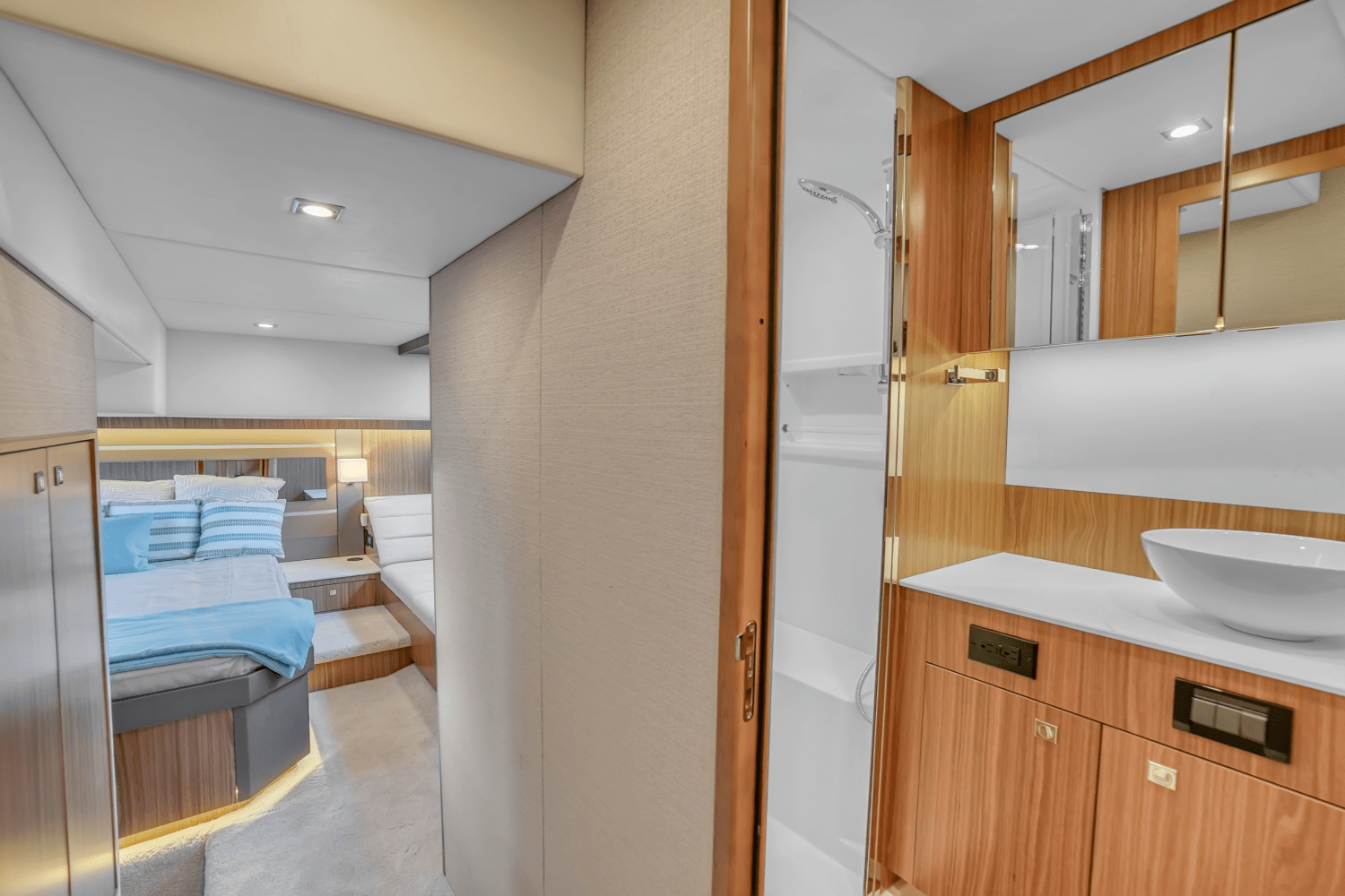 2025 Cruisers Yachts 46 Cantius Image Thumbnail #44