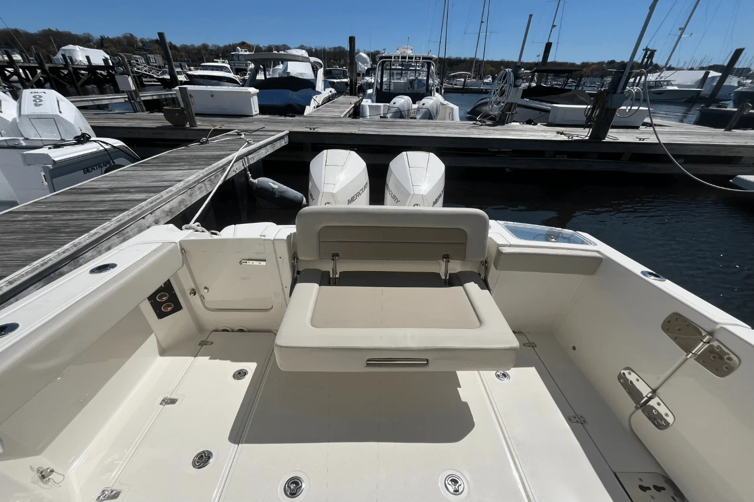 2023 Boston Whaler 280 Vantage Image Thumbnail #10