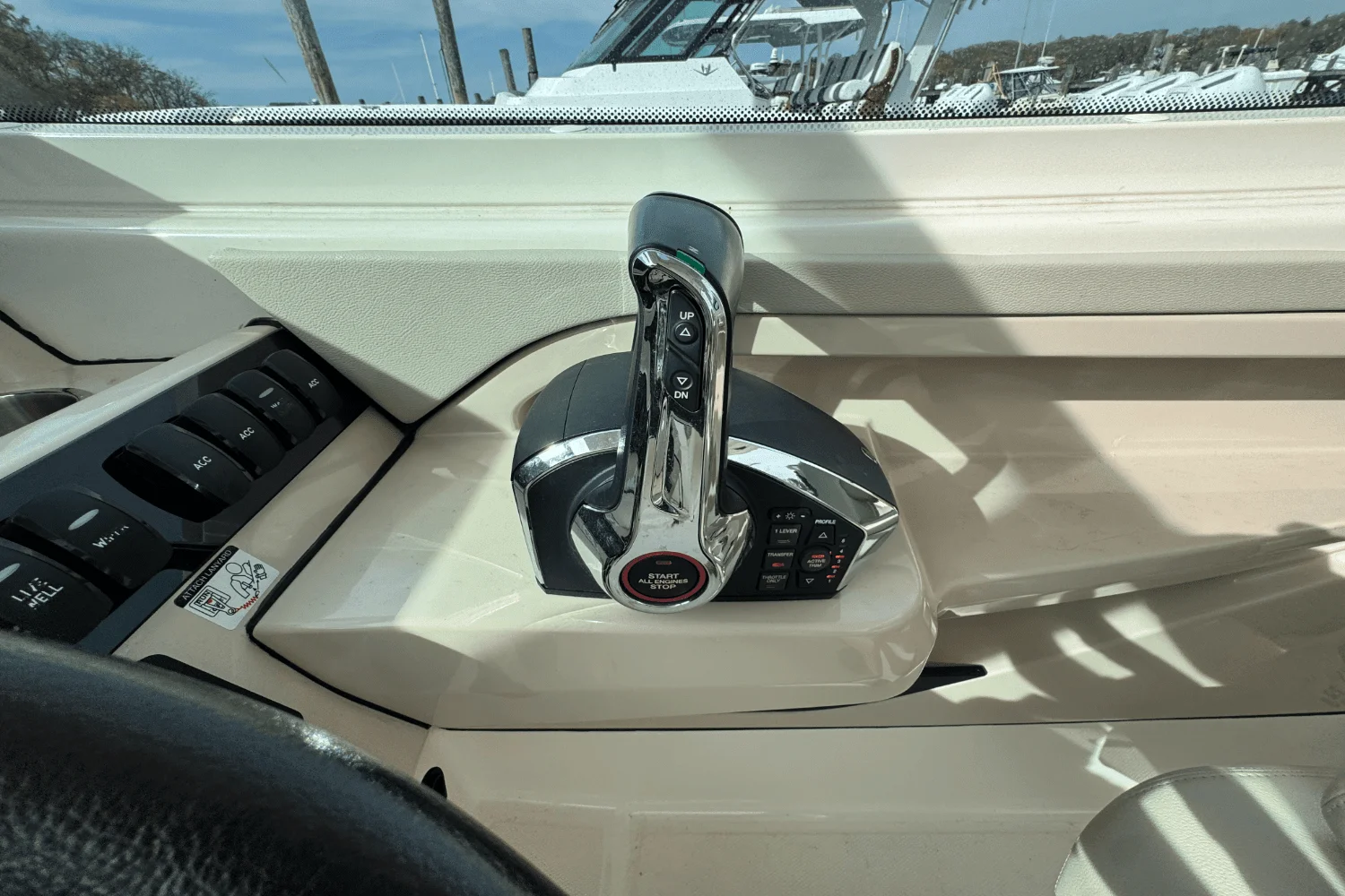 2023 Boston Whaler 280 Vantage Image Thumbnail #21