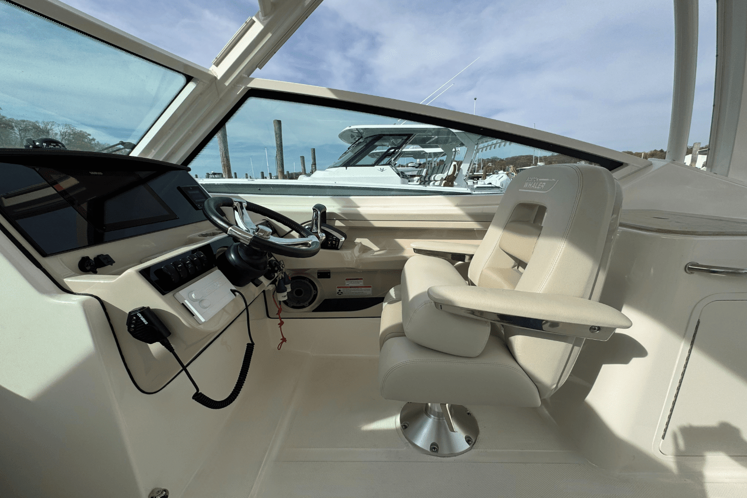 2023 Boston Whaler 280 Vantage Image Thumbnail #25