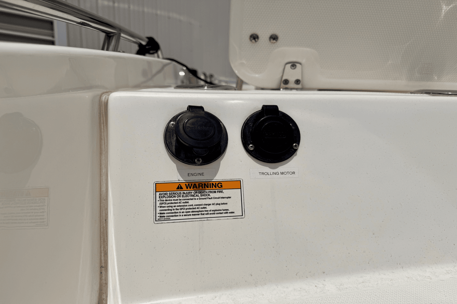 2019 Boston Whaler 27 DA Image Thumbnail #7