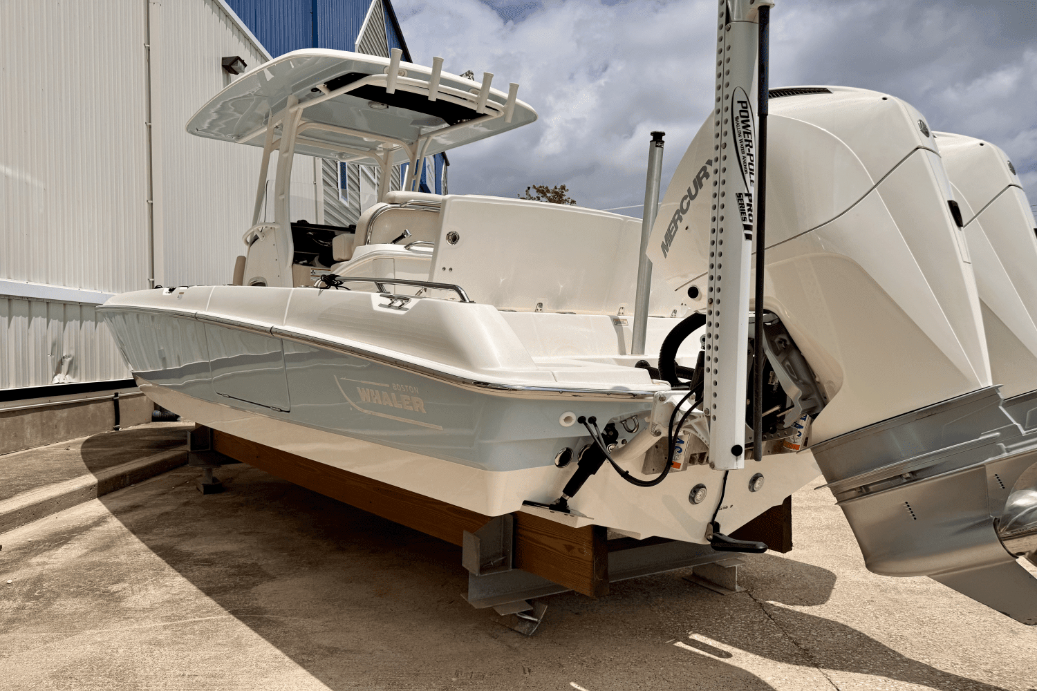 2019 Boston Whaler 27 DA Image Thumbnail #1