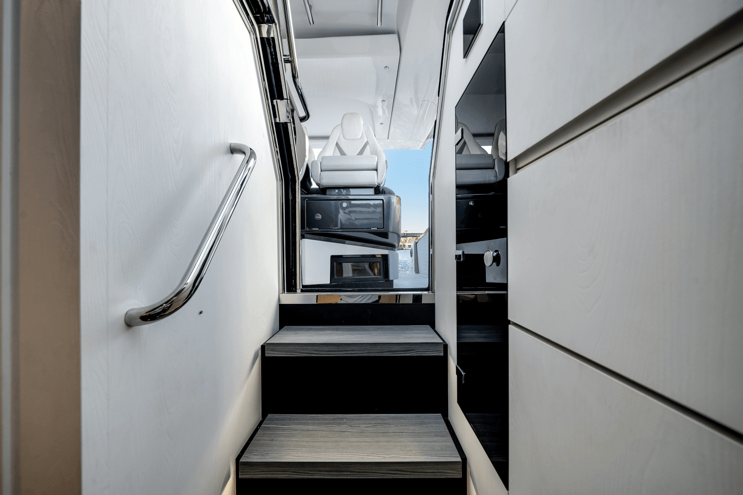 2021 Azimut Verve 47 Image Thumbnail #43