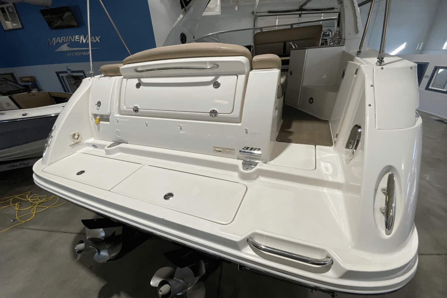 2016 Sea Ray 310 SUNDANCER Image Thumbnail #6