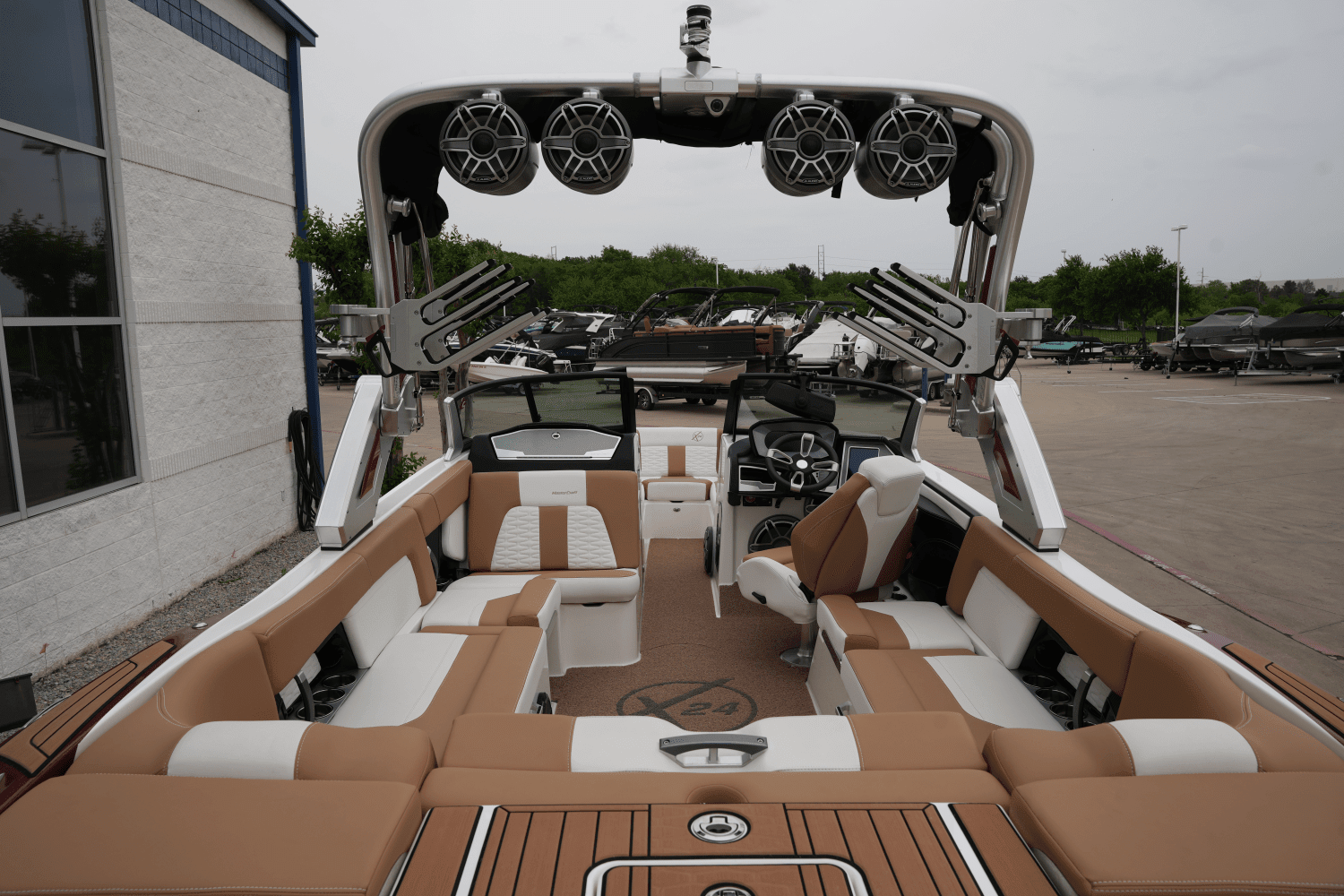 2022 Mastercraft X24 Image Thumbnail #10
