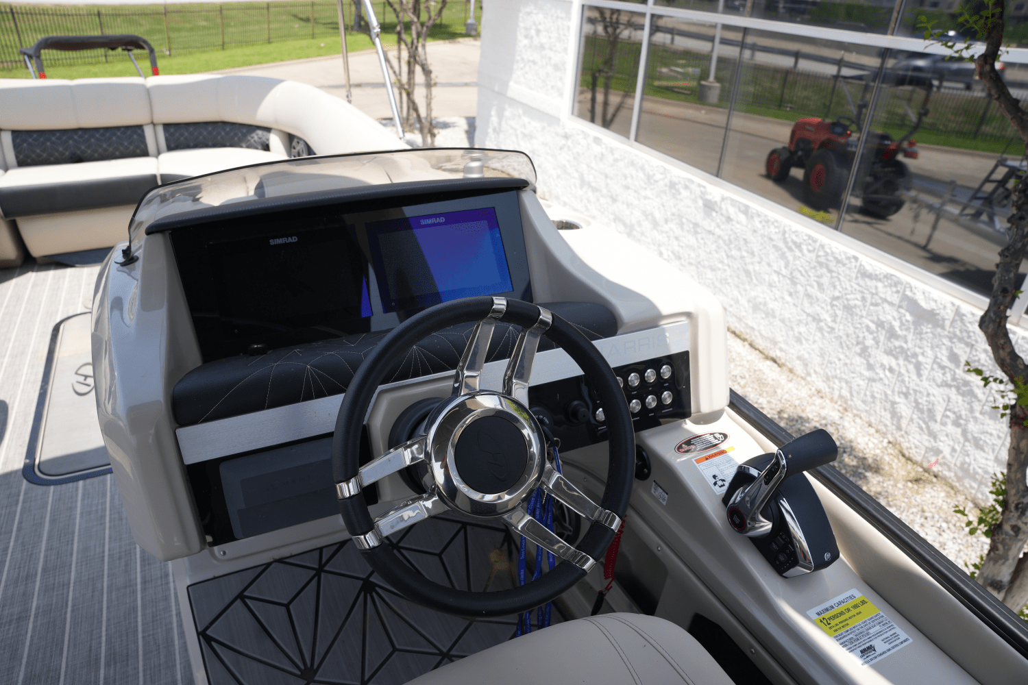 2023 Harris 250 GRAND MARINER Image Thumbnail #18