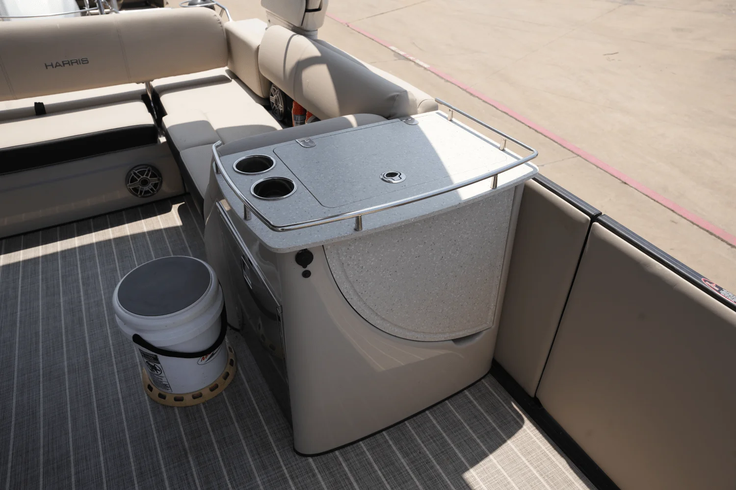 2023 Harris 250 GRAND MARINER Image Thumbnail #12