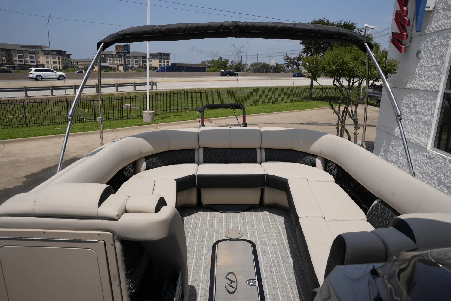 2023 Harris 250 GRAND MARINER Image Thumbnail #9