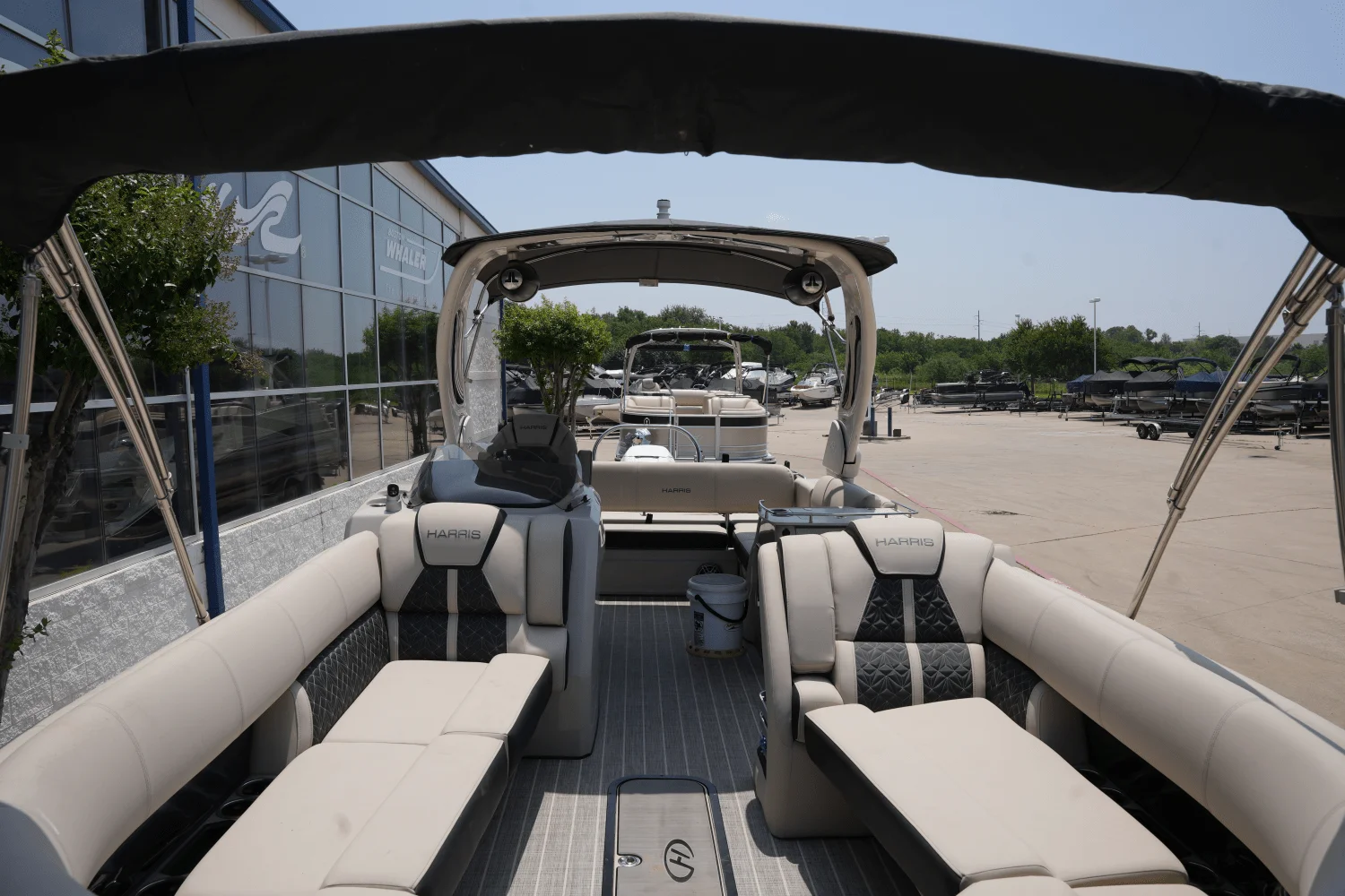 2023 Harris 250 GRAND MARINER Image Thumbnail #8