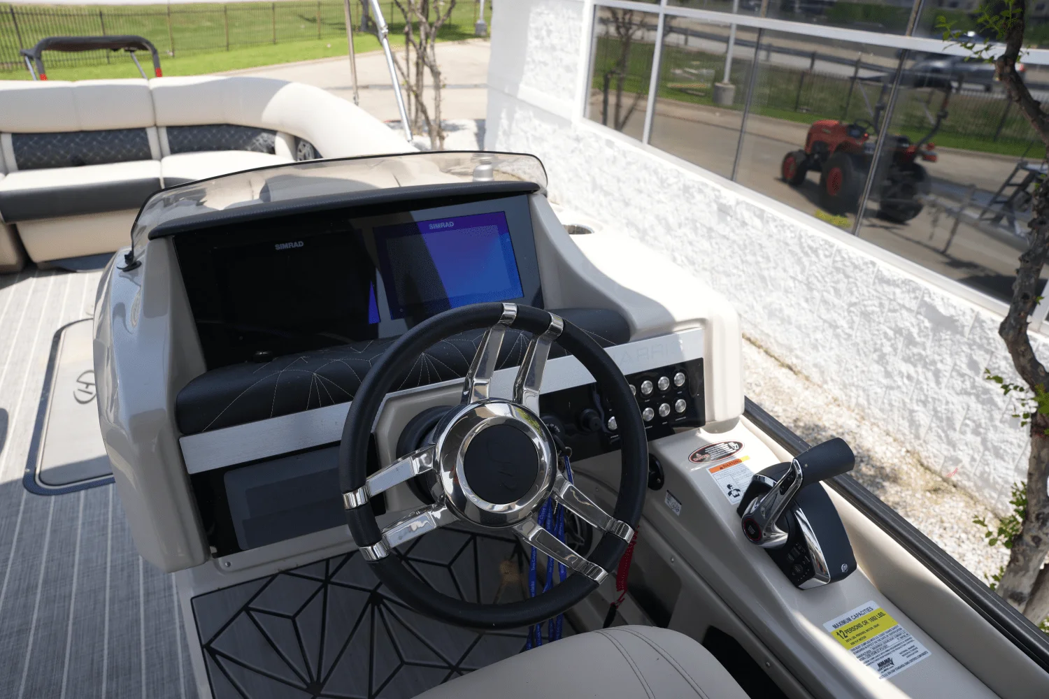 2023 Harris 250 GRAND MARINER Image Thumbnail #18