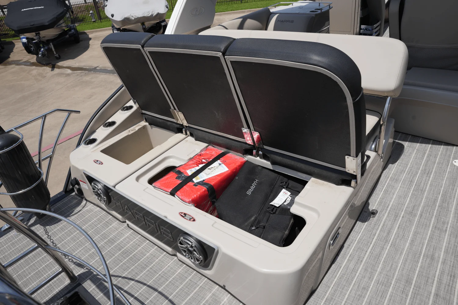 2023 Harris 250 GRAND MARINER Image Thumbnail #23