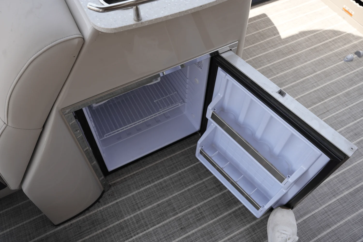 2023 Harris 250 GRAND MARINER Image Thumbnail #15