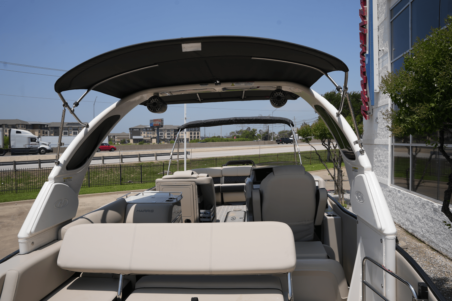 2023 Harris 250 GRAND MARINER Image Thumbnail #24