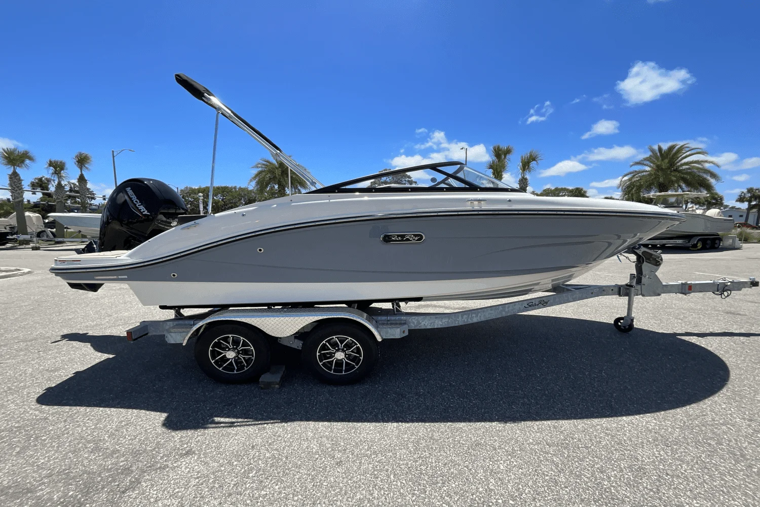 2025 Sea Ray SPX 190 Outboard Image Thumbnail #0