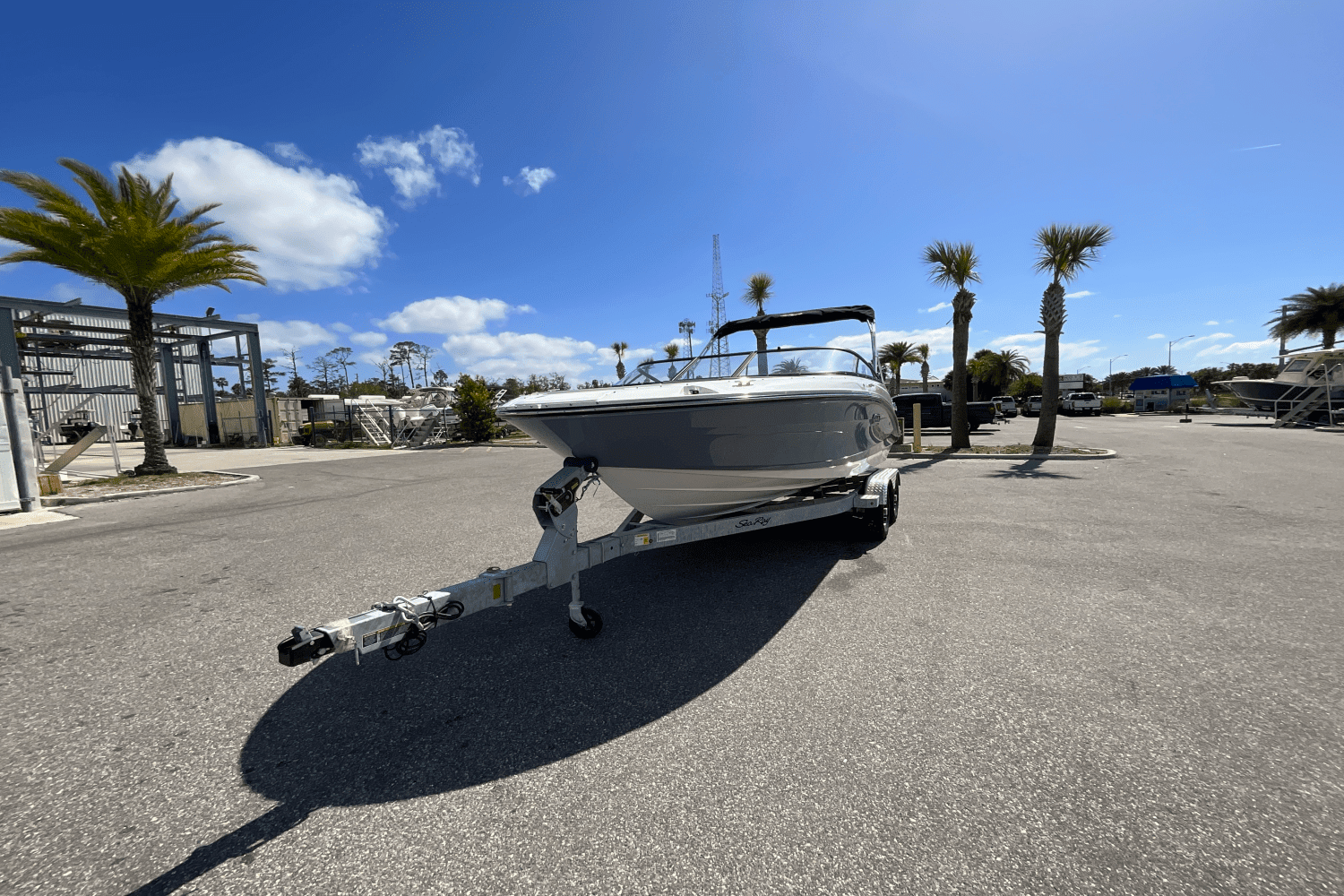 2025 Sea Ray SPX 190 Outboard Image Thumbnail #8