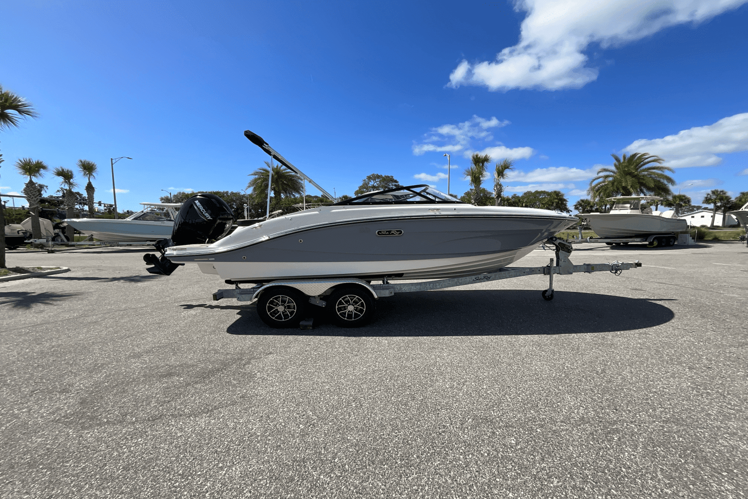 2025 Sea Ray SPX 190 Outboard Image Thumbnail #7