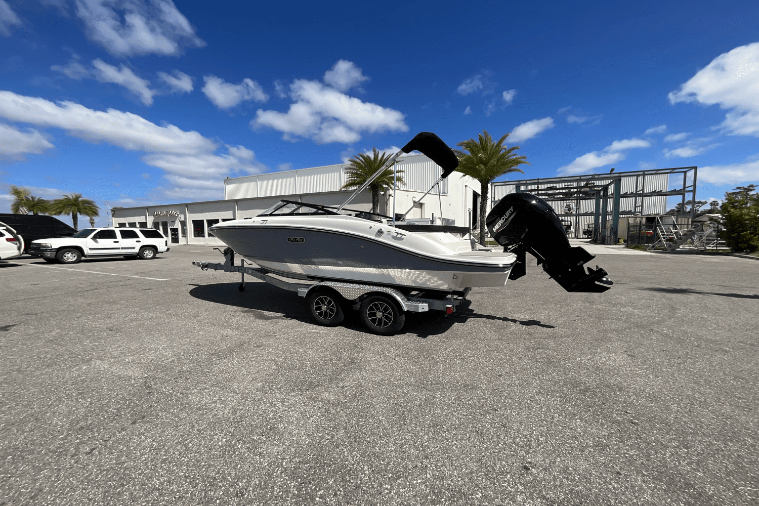 2025 Sea Ray SPX 190 Outboard Image Thumbnail #12