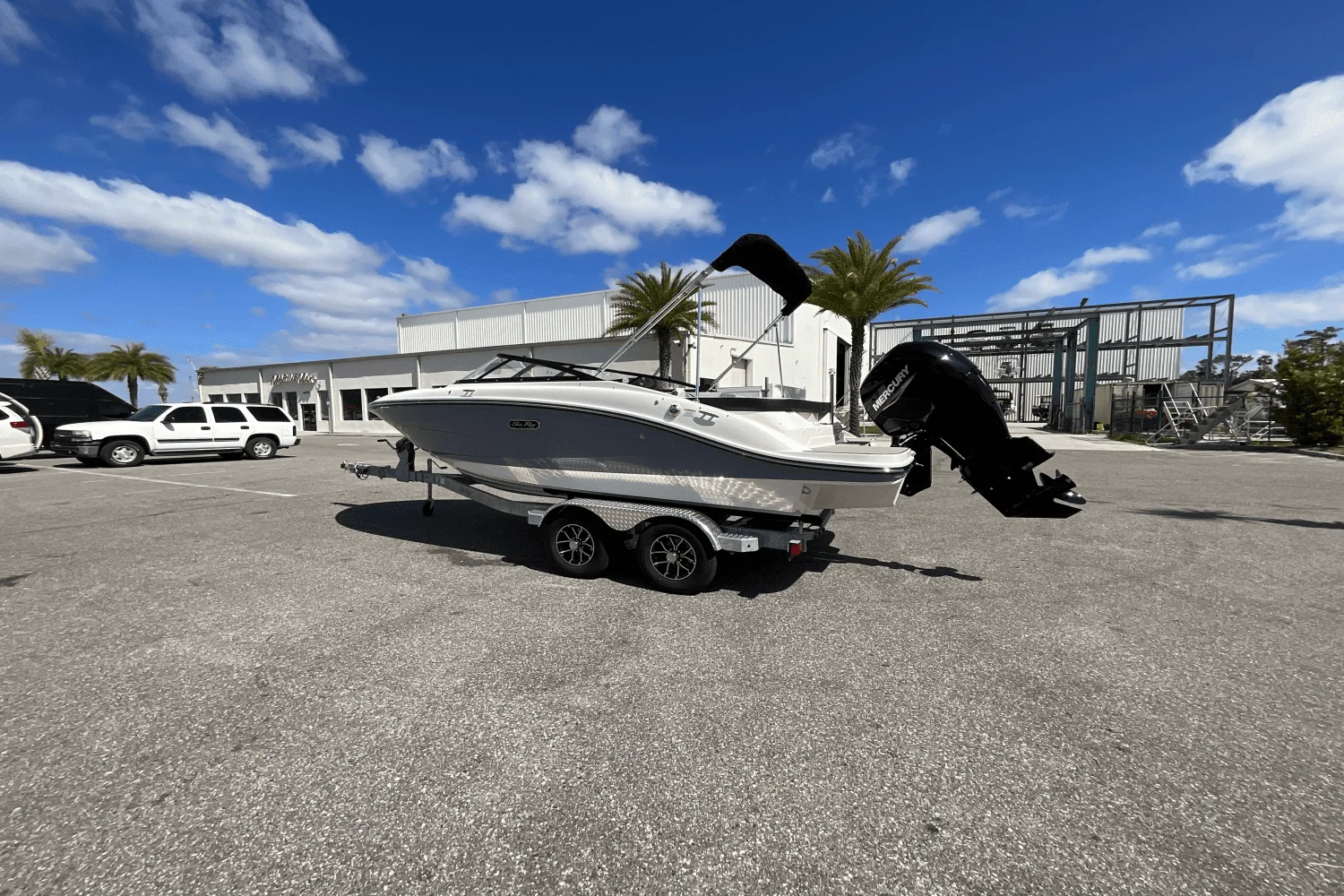 2025 Sea Ray SPX 190 Outboard Image Thumbnail #12