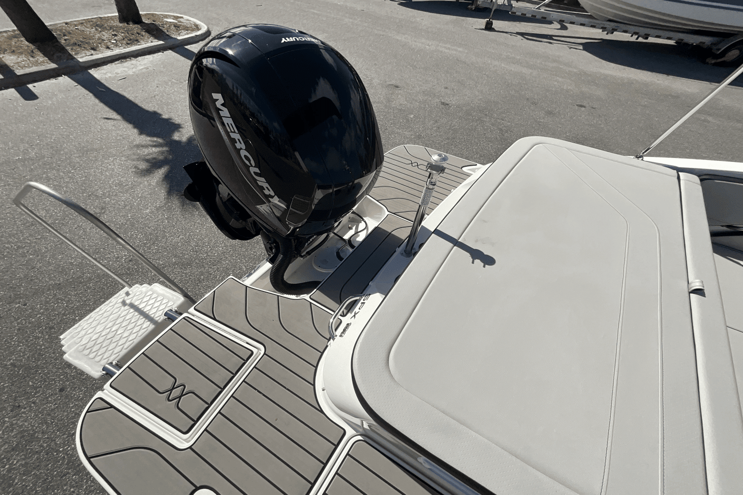 2025 Sea Ray SPX 190 Outboard Image Thumbnail #22