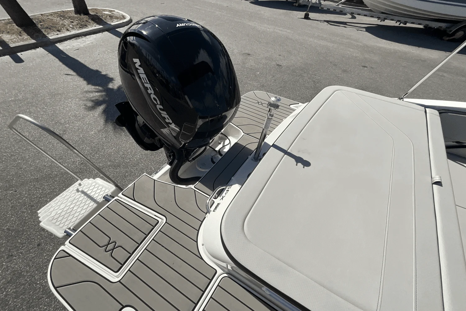 2025 Sea Ray SPX 190 Outboard Image Thumbnail #22