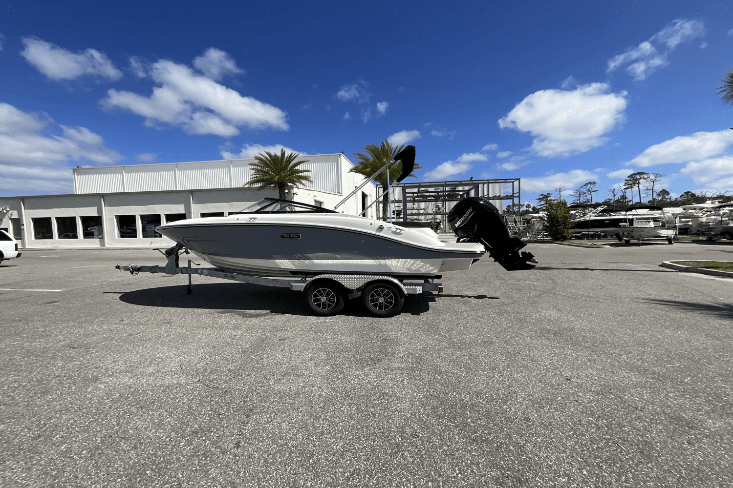 2025 Sea Ray SPX 190 Outboard Image Thumbnail #16