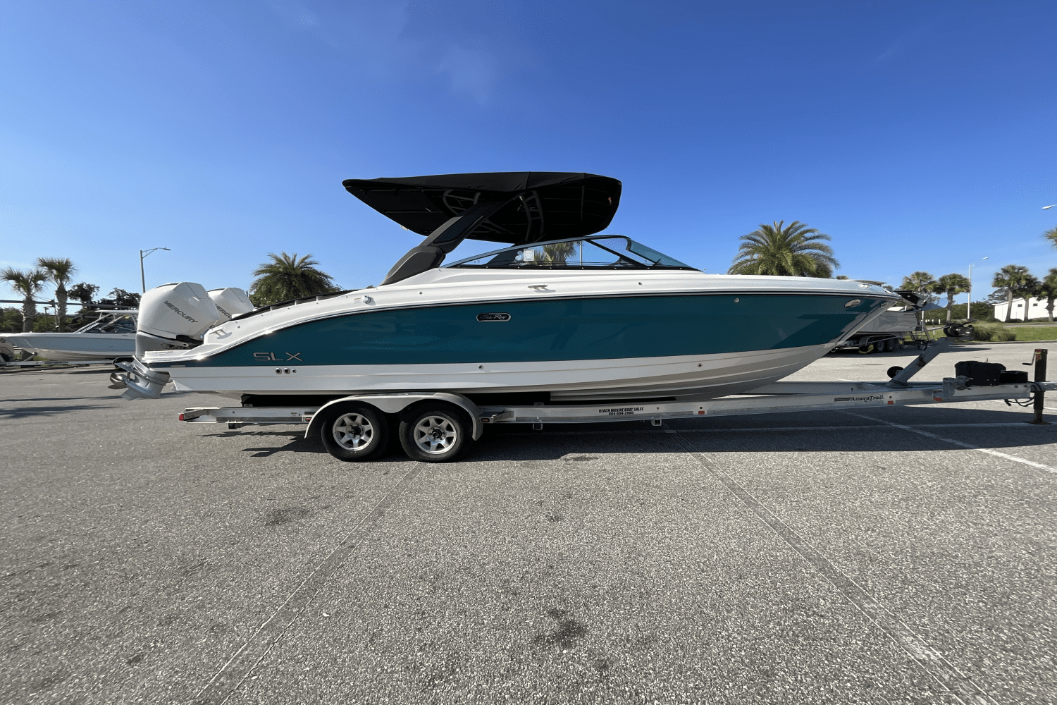 2025 Sea Ray SLX 280 Image Thumbnail #1