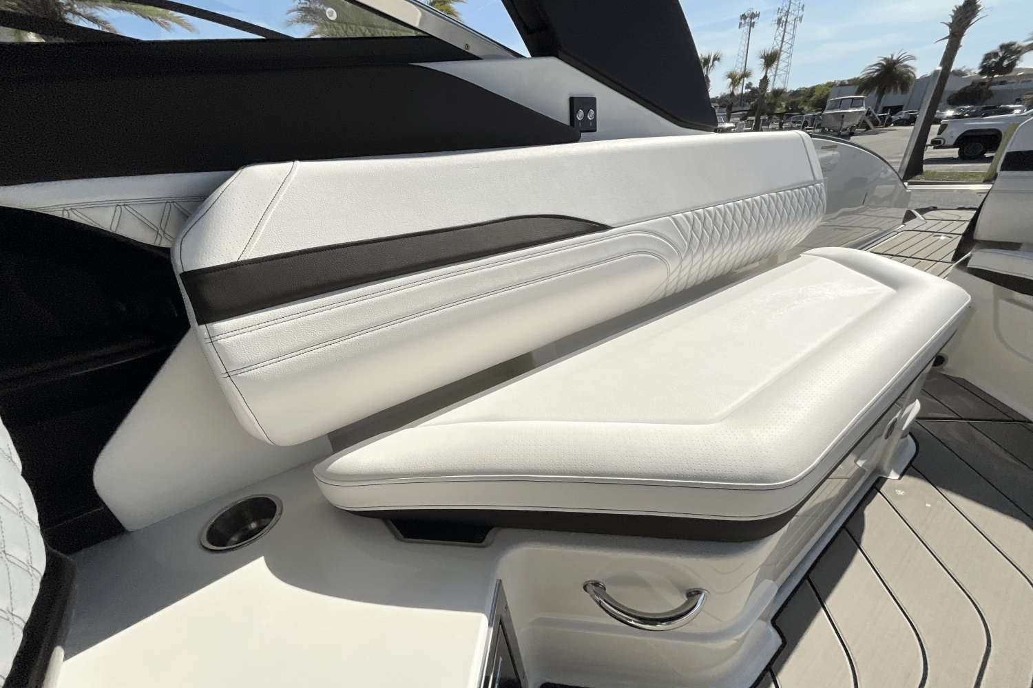 2025 Sea Ray SLX 280 Image Thumbnail #30