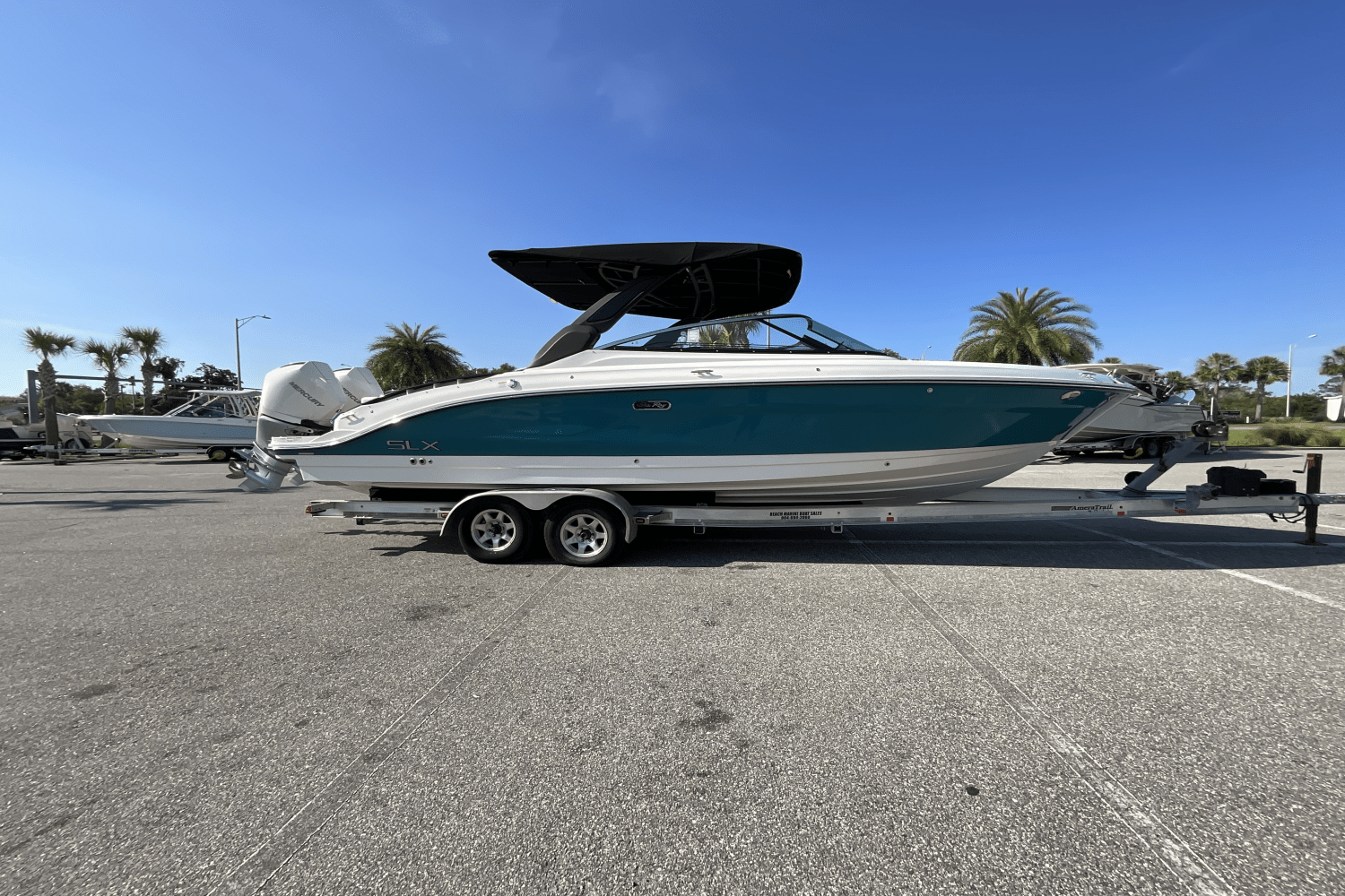 2025 Sea Ray SLX 280 Image Thumbnail #2