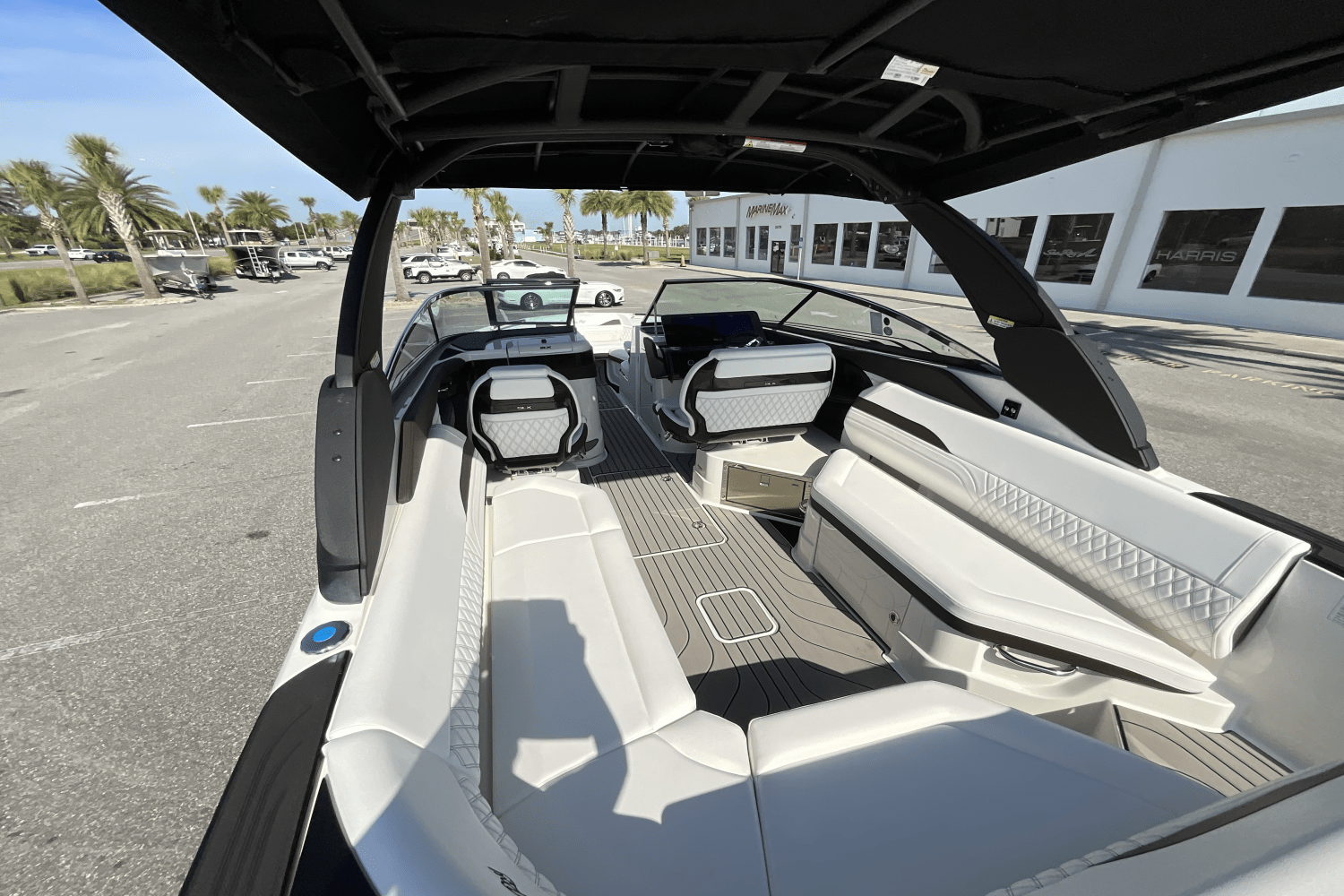 2025 Sea Ray SLX 280 Image Thumbnail #26