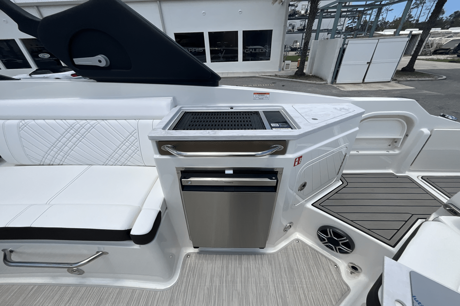 2026 Sea Ray SDX 290 Outboard Image Thumbnail #28
