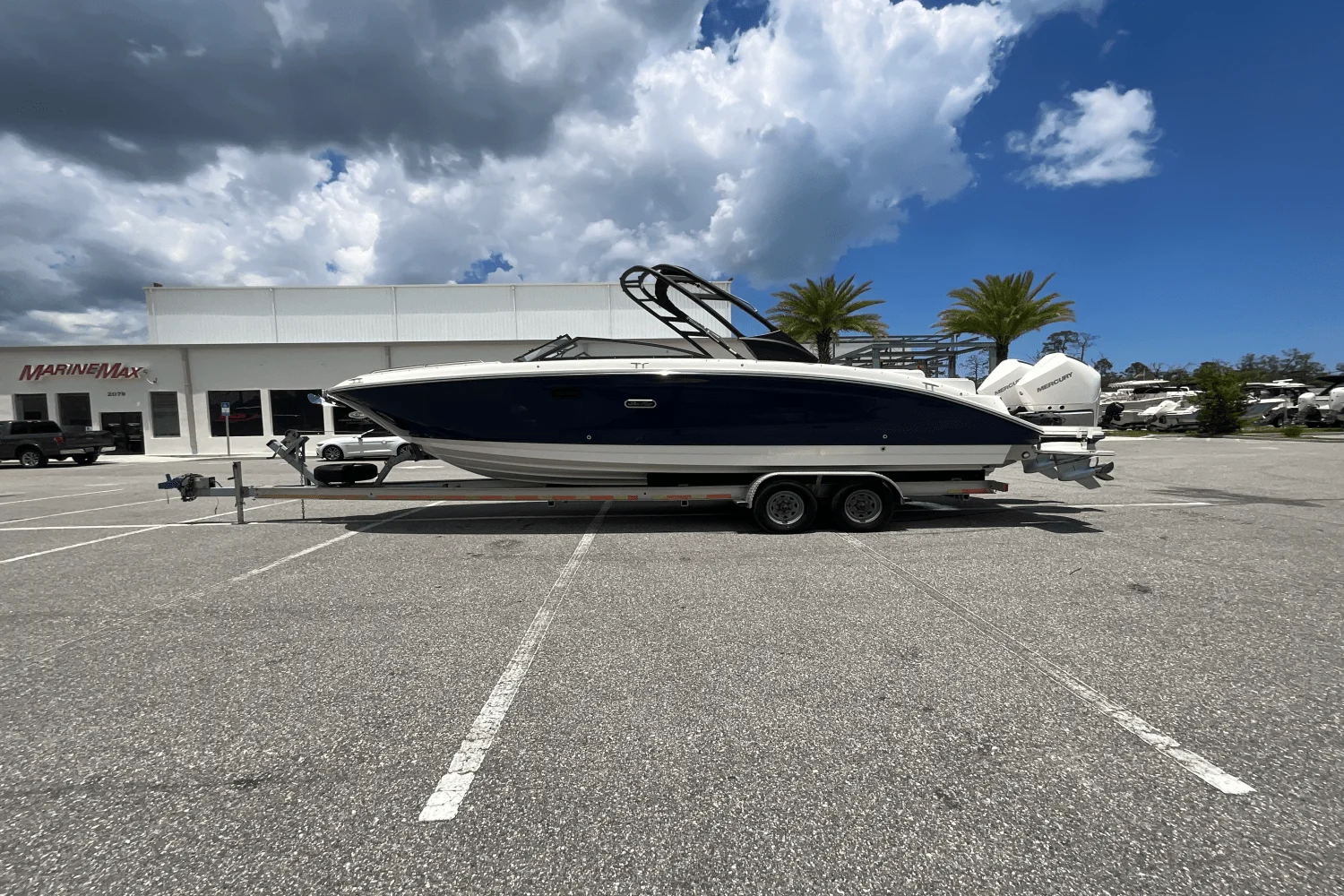 2026 Sea Ray SDX 290 Outboard Image Thumbnail #6