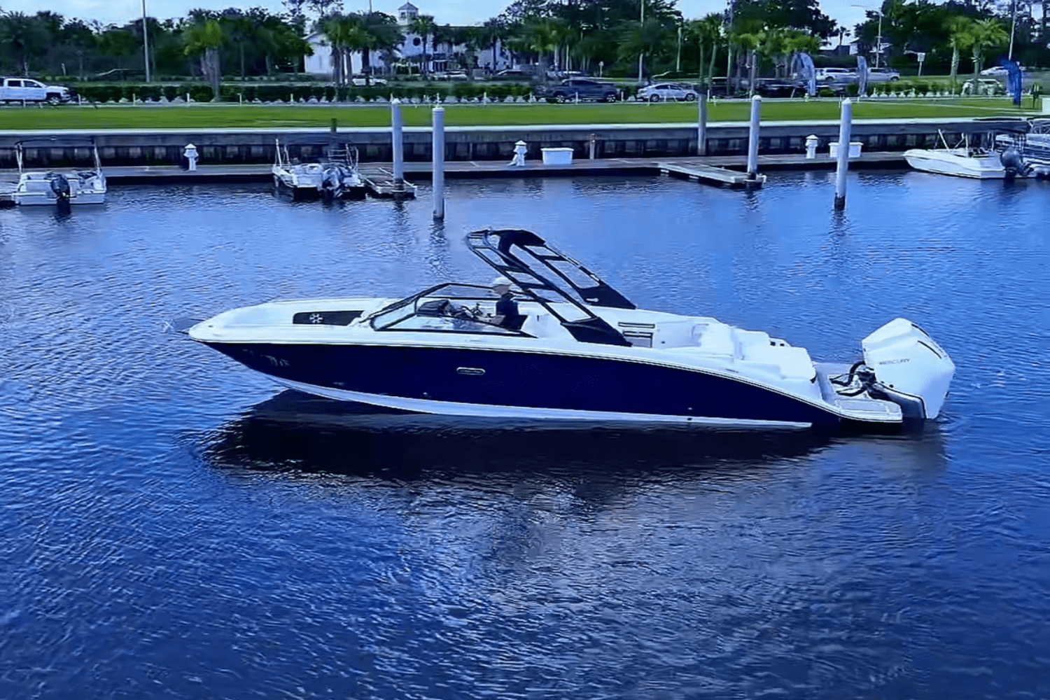 2026 Sea Ray SDX 290 Outboard Image Thumbnail #37