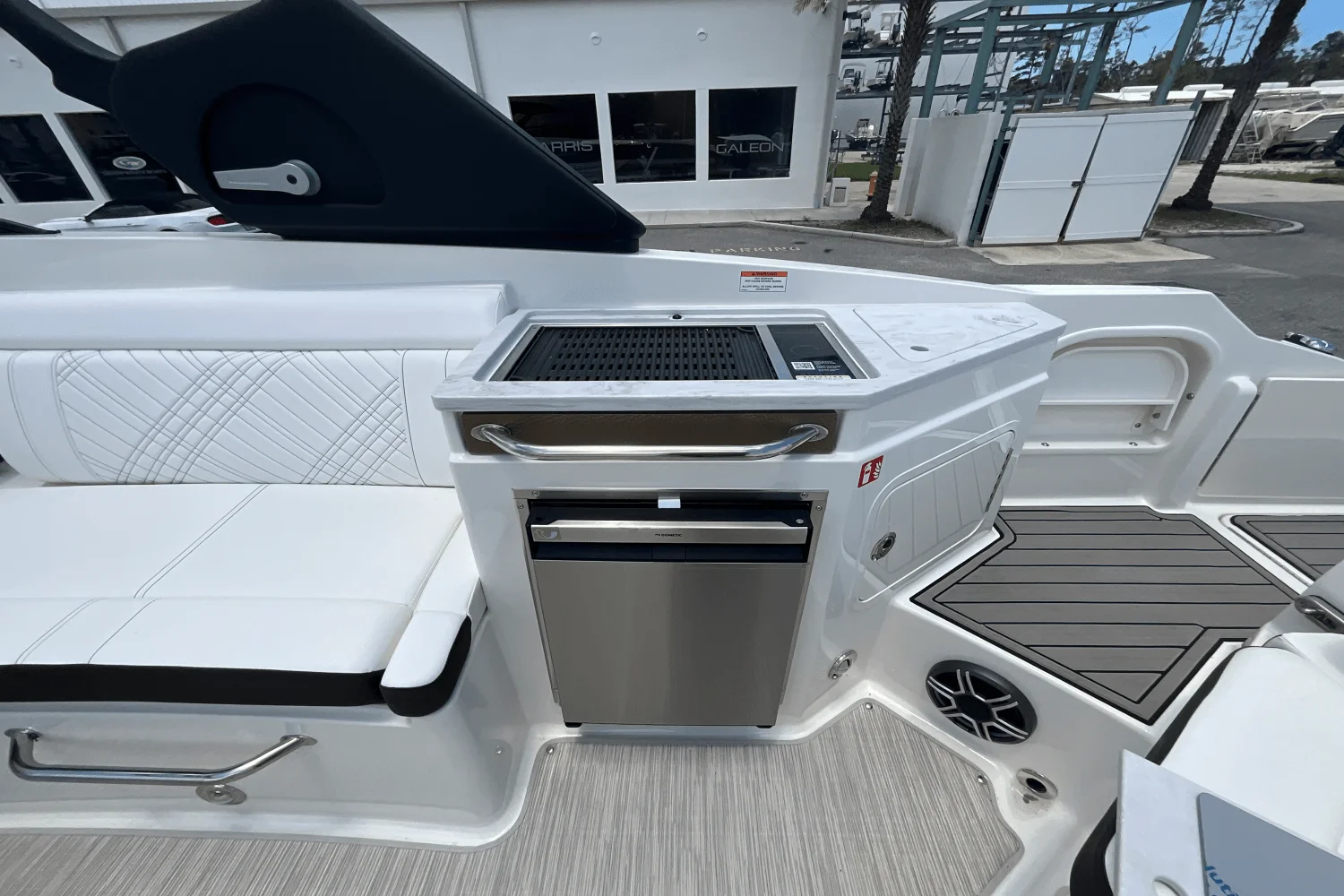 2026 Sea Ray SDX 290 Outboard Image Thumbnail #28