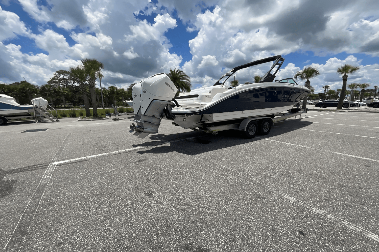 2026 Sea Ray SDX 290 Outboard Image Thumbnail #4