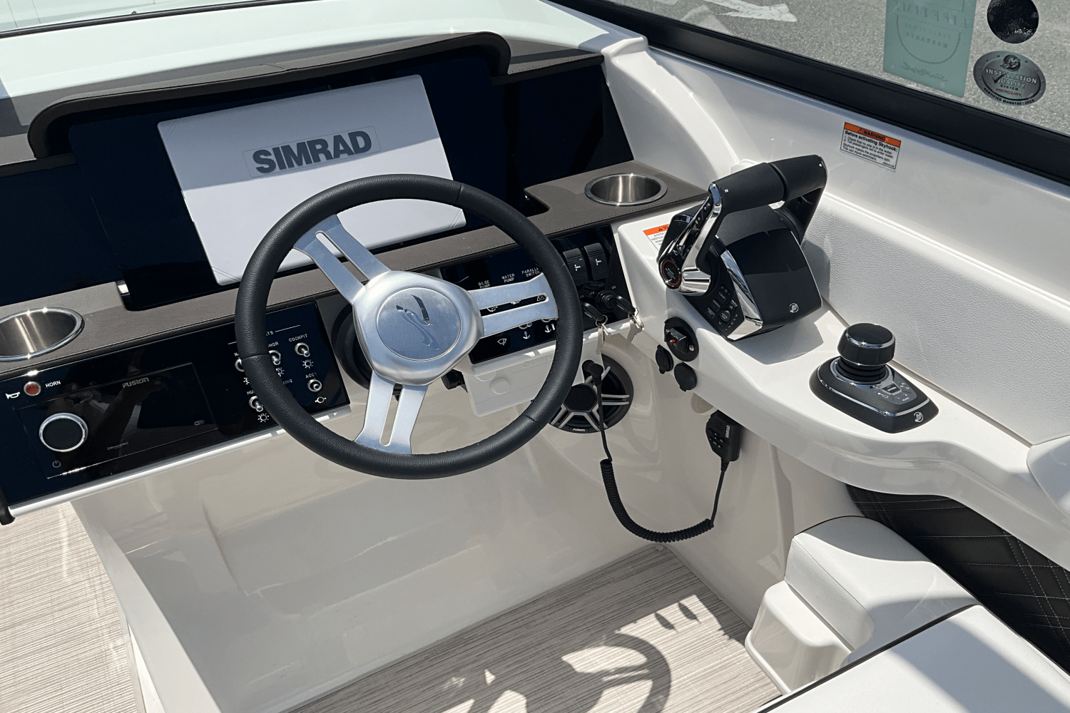 2026 Sea Ray SDX 290 Outboard Image Thumbnail #27