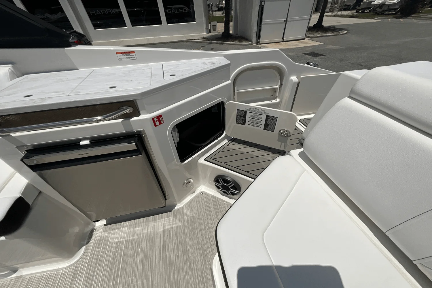 2026 Sea Ray SDX 290 Outboard Image Thumbnail #34