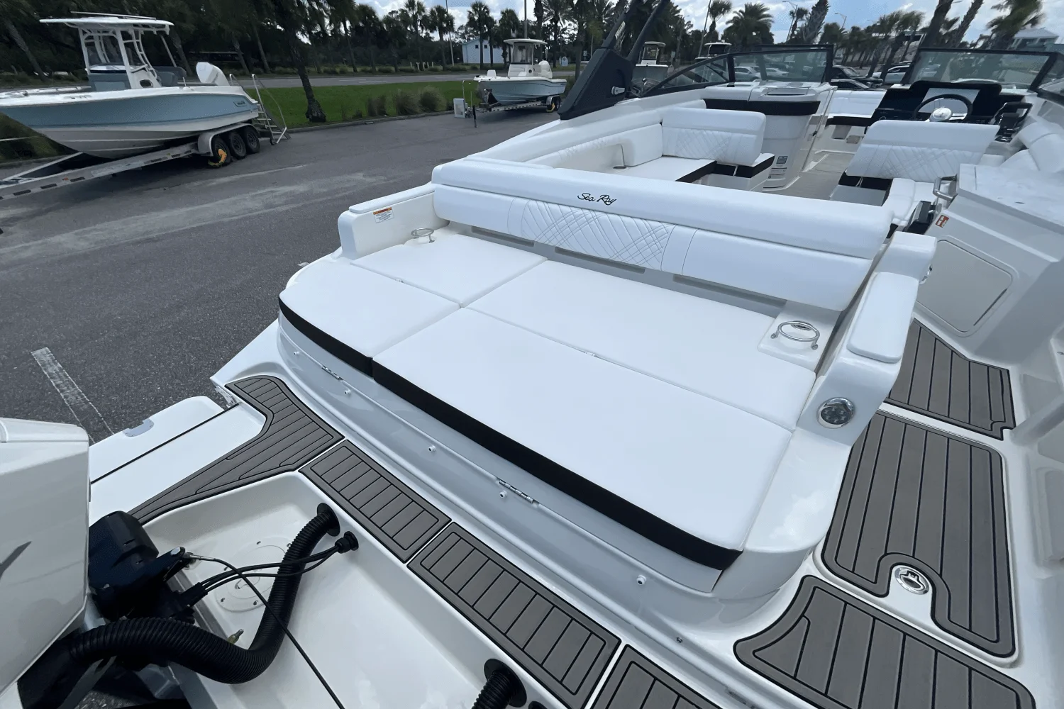 2026 Sea Ray SDX 290 Outboard Image Thumbnail #19