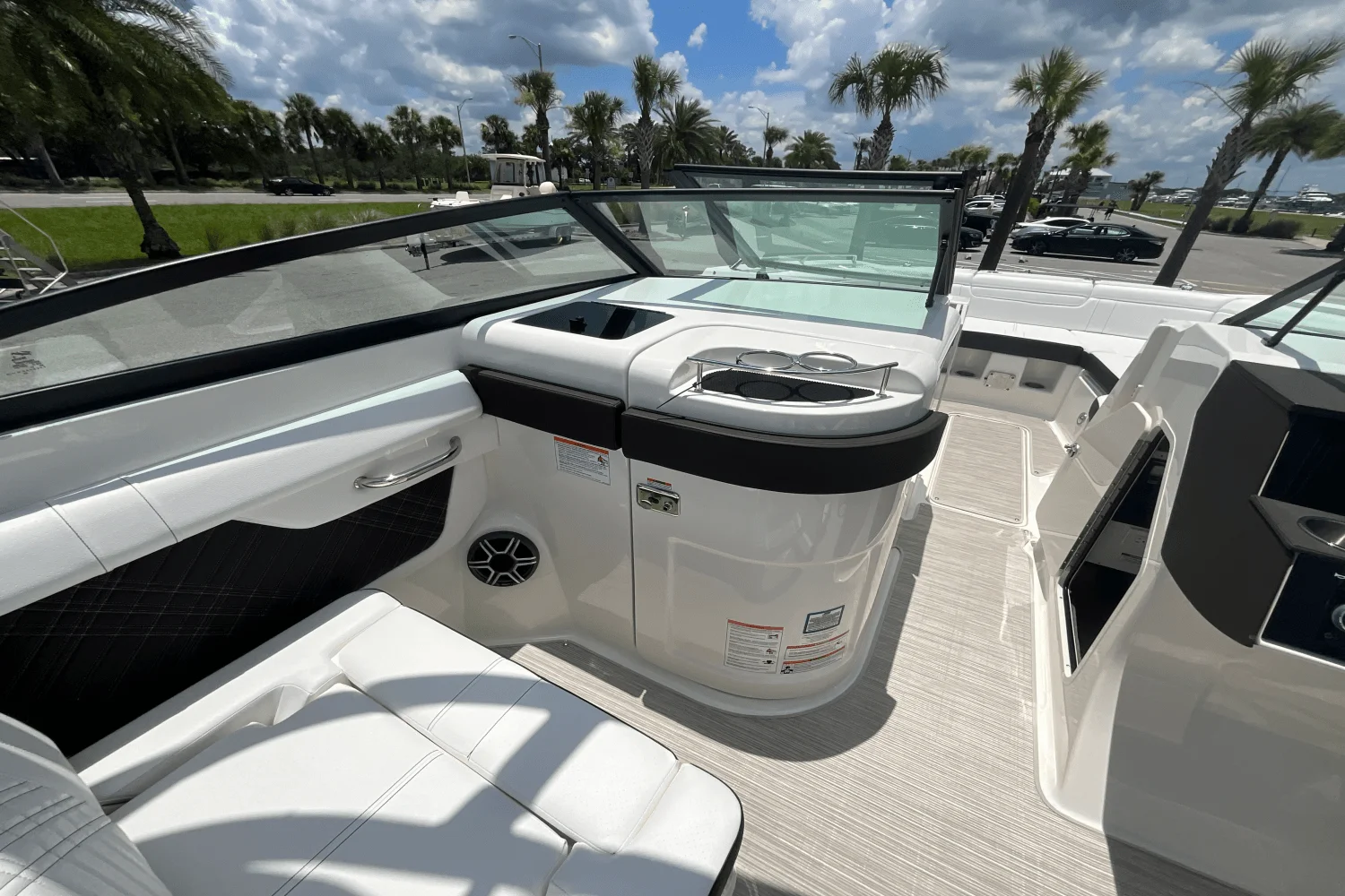 2026 Sea Ray SDX 290 Outboard Image Thumbnail #12