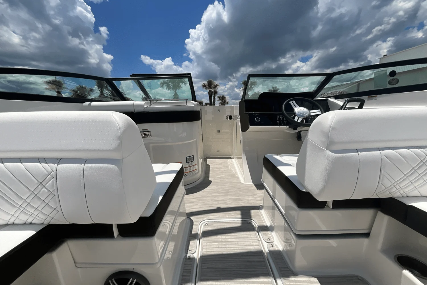 2026 Sea Ray SDX 290 Outboard Image Thumbnail #13