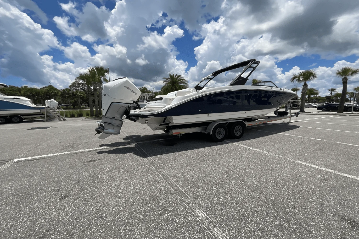 2026 Sea Ray SDX 290 Outboard Image Thumbnail #3