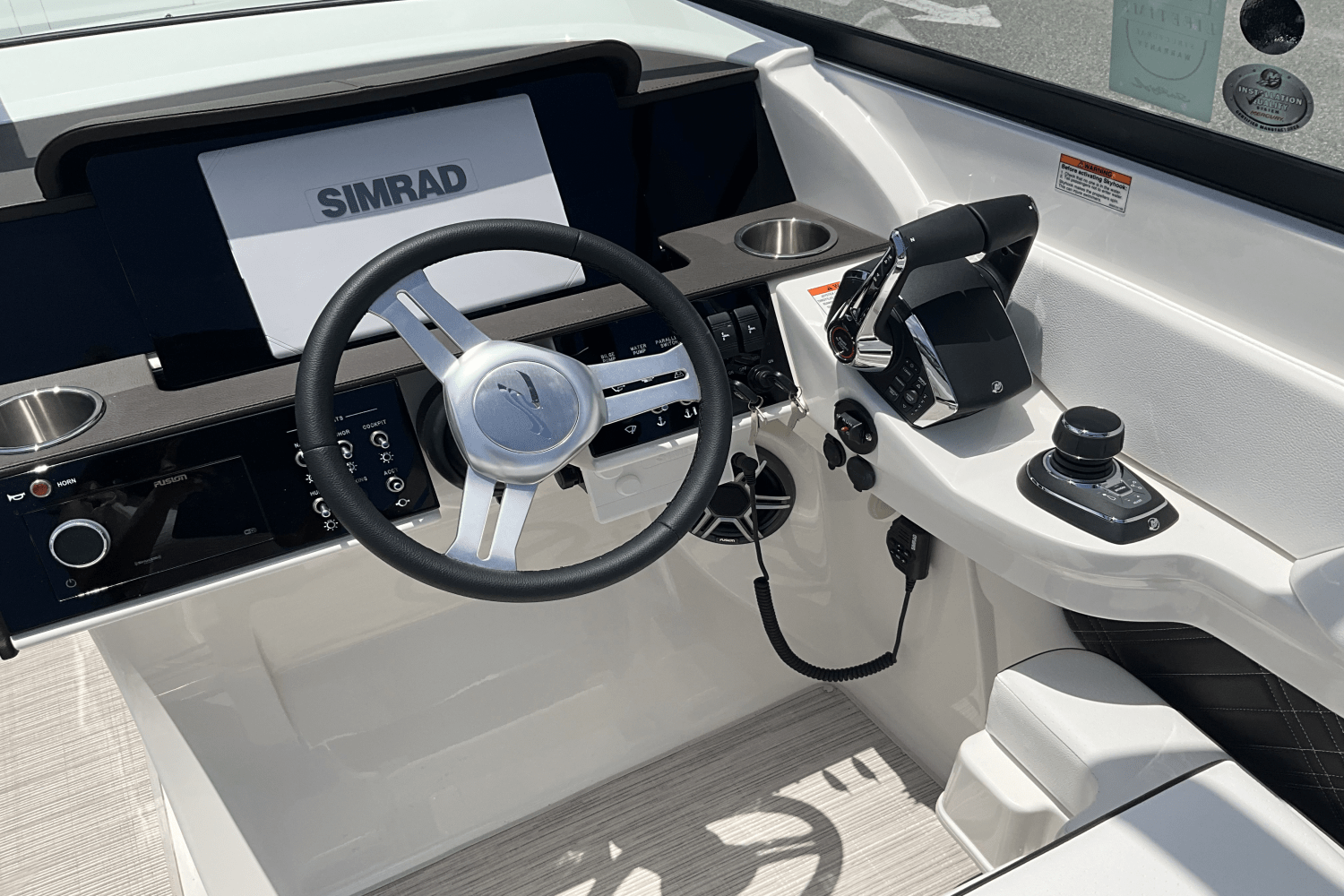 2026 Sea Ray SDX 290 Outboard Image Thumbnail #27